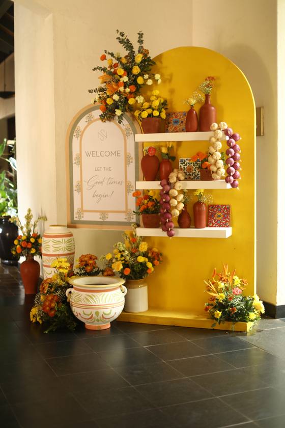 Shreya & Nukul: welcome lunch décor at Alila Diwa Goa